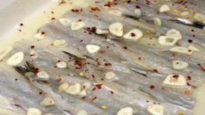 Маринованная корюшка