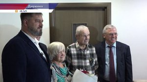 Евгений Люлин поздравил с 99-м днем рождения фронтовика Александра Кондратьева