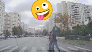 Осторожно! Пешеходы...