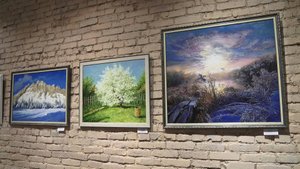 В выставочном зале «Тургеневский» открылась ежегодная выставка «Художники – городу»