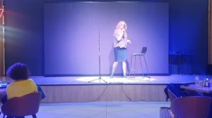 Лена Непошлая, выступление в  Тишинке