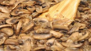 Жульен с рыбой и грибами