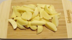 Куриные ножки с картошкой в духовке