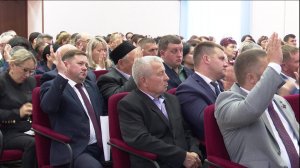 На первых сессиях Совета города и Совета района утвердили главу города и района