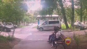 Сотрудники уголовного розыска задержали курьера телефонных мошенников.