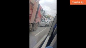 Грузовик спровоцировал массовое ДТП на Большой
