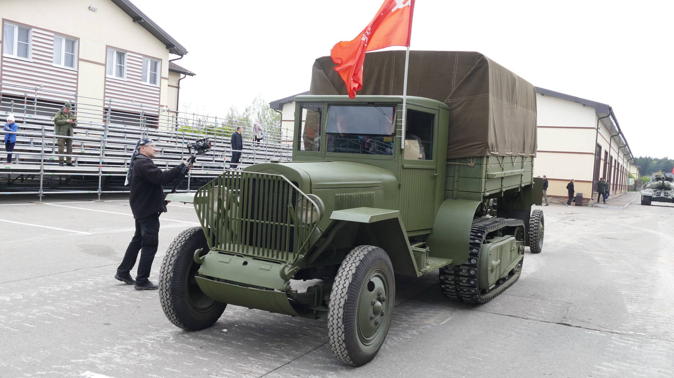 Полугусеничный тягач ЗИС-42, Музей отечественной военной истории, 7 мая 2025 смотреть онлайн