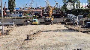 В Крымске между улицами Коммунистической и Космонавтов начали монтировать мосты