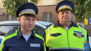 В Астраханской области сотрудники ДПС оперативно доставили задыхающегося ребёнка в больницу