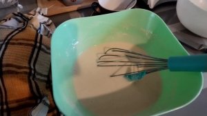 Идёт дождь.☔ Занимаюсь домашними делами.