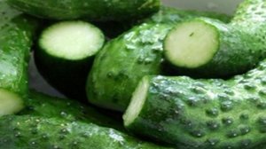 Маринованные огурцы в пакете