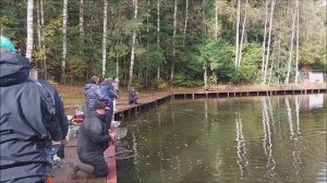 Яркие блёсны работают после запуска. Клёвое место, Лосиный остров, спорт-зона.