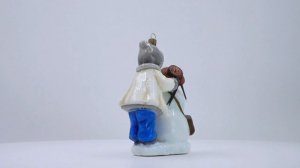 "Вышла баба снежная, добрая и нежная..."