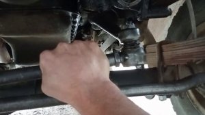 Как проверить состояние рулевых наконечников.