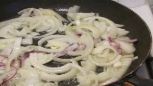 Куриные потроха тушеные