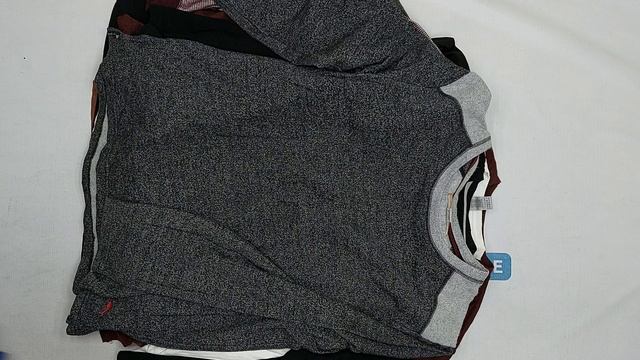 Фото лота №39196 по запросу Футболки оптом