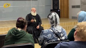 НАСТОЯТЕЛЬ ХРАМА СЕРГИЯ РАДОНЕЖСКОГО ОТЕЦ СВЯТОСЛАВ ВСТРЕТИЛСЯ С СЕМЬЯМИ ПОГИБШИХ БОЙЦОВ СВО