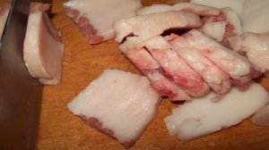 Картофель в духовке с салом