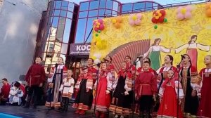 Песня: "'Счастье мое летит".,. Как красиво поют, с душой. Это все мое родное. Это где-то в глубине