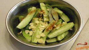 Маринованные огурцы в собственном соку