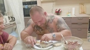 продолжение прямого эфира с ютуба.ТАРТАР ИЗ ГОВЯДИНЫ И ДОРАДО ЗАПЕЧЕНАЯ С АПЕЛЬСИНАМИ