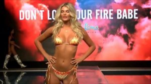 Показ моды БИКИНИ