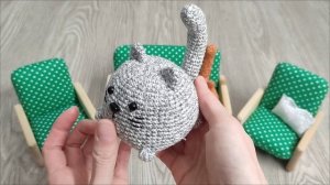 Вязаная игрушка котик-булочка Серый