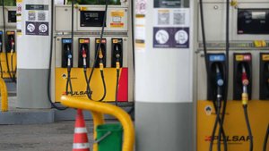 Российские АЗС стали ограничивать объемы отпуска бензина