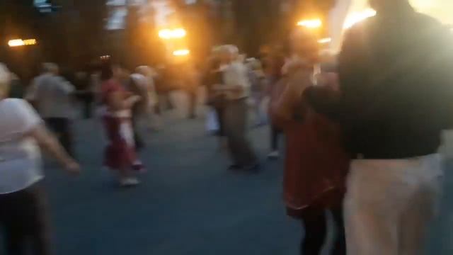 Заблудилась осень средь берез да сосен 💃🌹Танцы в парке Горького 💃🌹Харьков 2021 - 720 смотреть онлайн