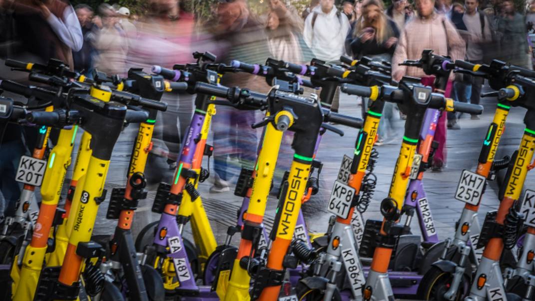 Штраф за перевозку дошкольников на самокате хотят поднять в два раза