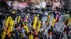 Штраф за перевозку дошкольников на самокате хотят поднять в два раза