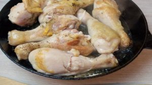 Куриные ножки в сметанно-чесночном соусе