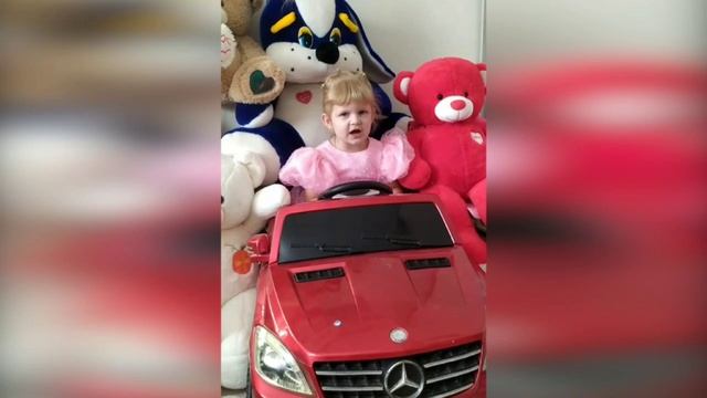 Видео-акция «Мой любимый воспитатель»
Кравченко  Ассия, группа 7 «Солнышко»