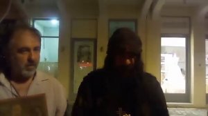 ΑΝΤΕΧΕΙΣ ΝΑ ΤΟΥΣ ΑΚΟΥΣΕΙΣ;