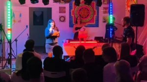 «Падаю в любовь». Автор стихотворения Вероника Филатова. Читает автор.