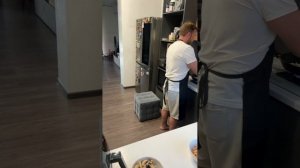 куриная голень на аэрогриле и постный салат