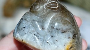 Нефрит _Обезьянка с золотым слитком_ сертификат 0167 _Большая удача/Богатство_