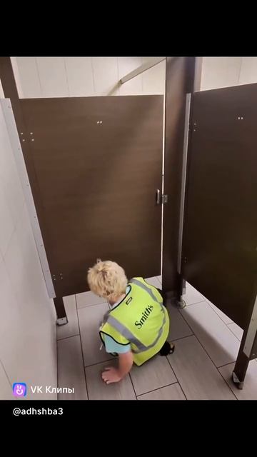 Брат застрял