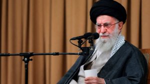 Хаменеи: Иран не нуждается в ядерном оружии