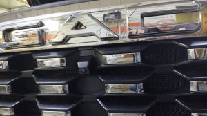 Установка сетки в бампер GAC. Защитная сетка в решетку радиатора, в бампер.