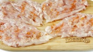 Куриные рулетики с ананасом