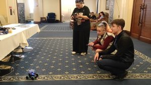 Звёзды над Донбассом | Выставка инновационных технологий ДонНТУ | Робот-компаньон «Рая»