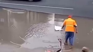 Работа дворника трудна и опасна