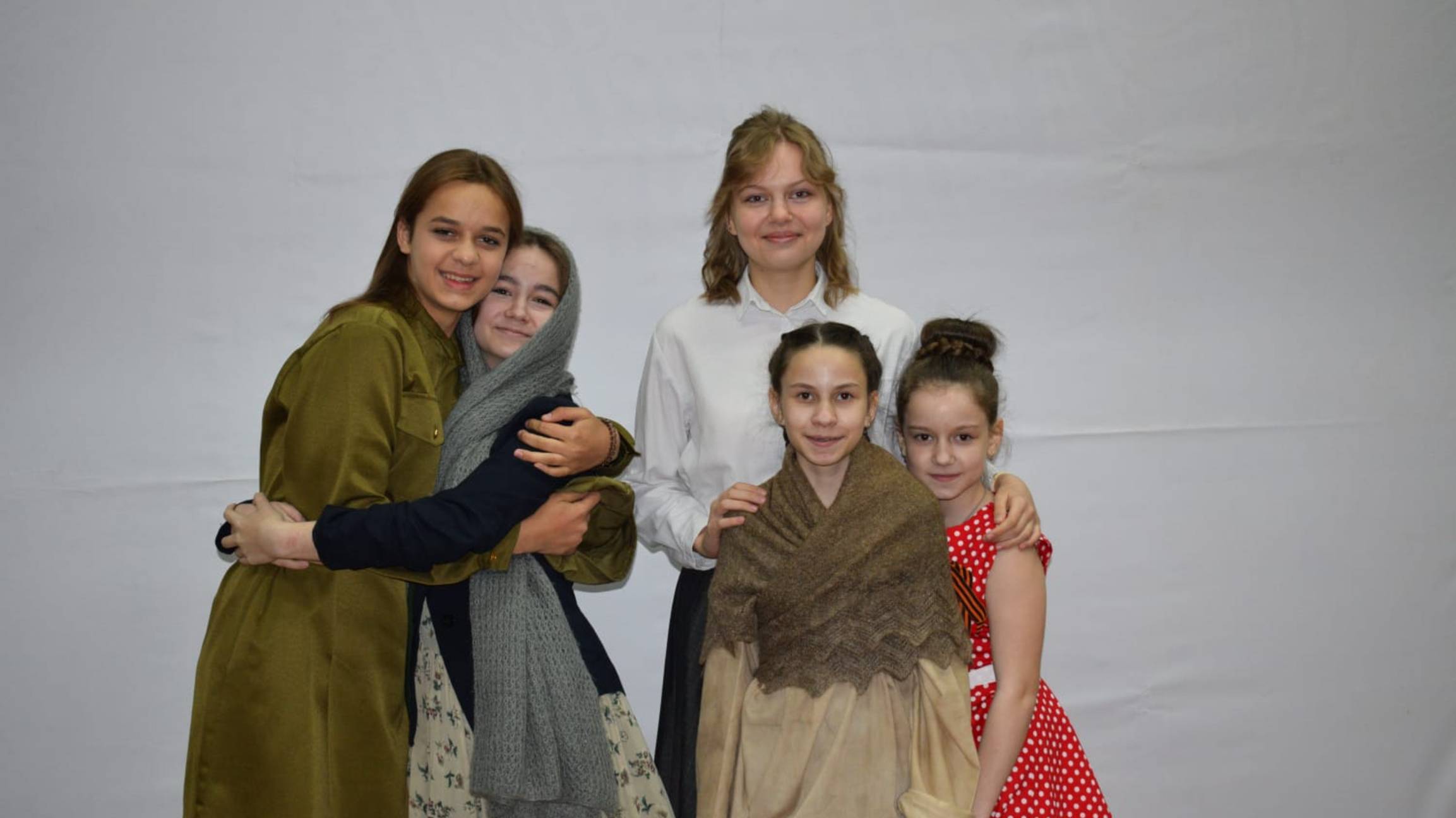 Литературно-музыкальная композиция Четыре мая