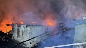 В Орске на площади 400 кв. м ликвидировали возгорание хозпостроек