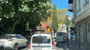 Ялта. От ост.Хоздвор, вниз по Красноармейской, Ломоносова, Маршака ул. 17.09.25. Крым. Crimea. Yalta