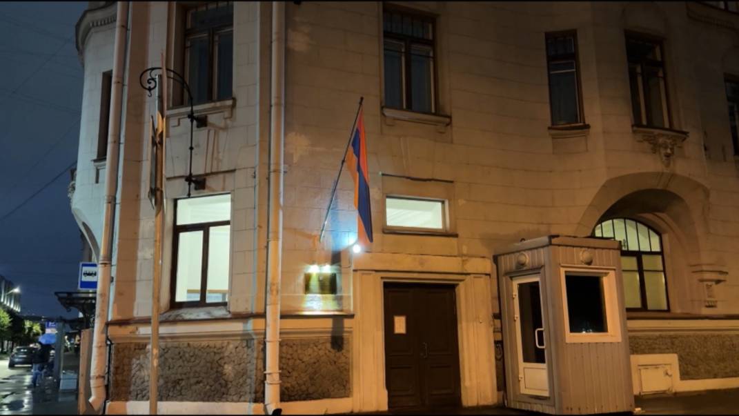 Экс-чиновник Росреестра Борис Авакян сбежал из здания суда в Петербурге