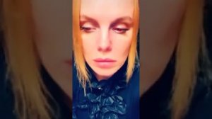 Песня, всё о той - же прекрасной Вике!!! Но уже, о другой её очаровательной боевой грани!!! 😃😅😉🤗