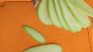 Куриные рулетики с беконом и кабачком