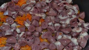 Куриные сердечки с гречкой в мультиварке